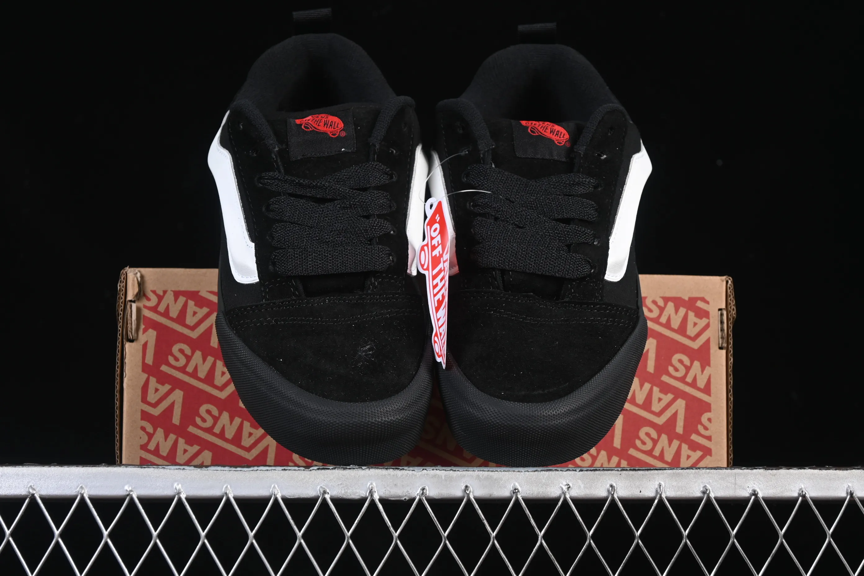 All categories Vans Vans series Vans Low Vans low-top Vans Knu-Skool Vr3 Vans low-top casual sports skateboard shoes VN0009QCBMA